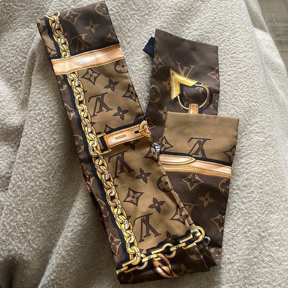 authentic louis vuitton silk scarf